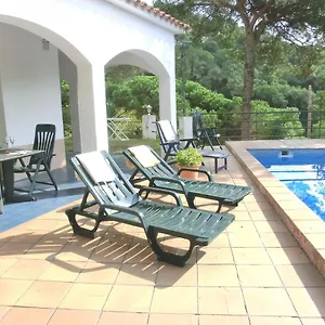 https://villa-senals-girona.topcostabravahotels.com